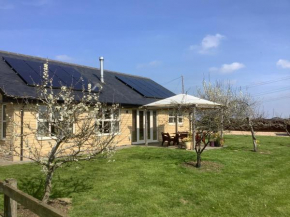 Orchard Cottage, Clematis cottages, Stamford. Accessible luxury home.